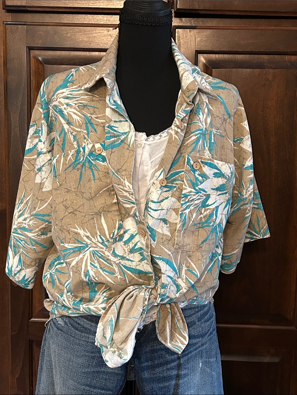 1990’s Live it Up Sz L Women’s Tropical Print Short Sleeve Button Down-tan